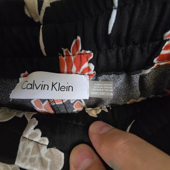 Women's Size 20 Liz Claiborne Floral Pants - Picture 3 of 4